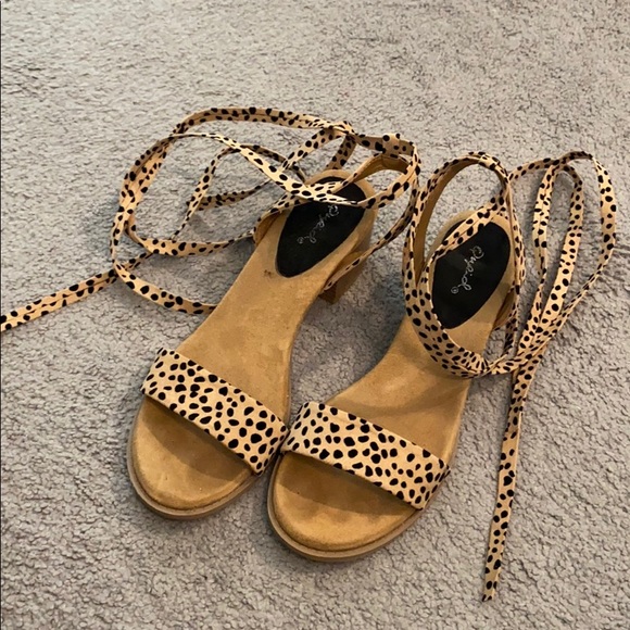 qupid cheetah sandals